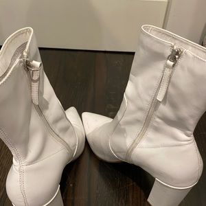 Chinese Laundry Crushing Block heel bootie
